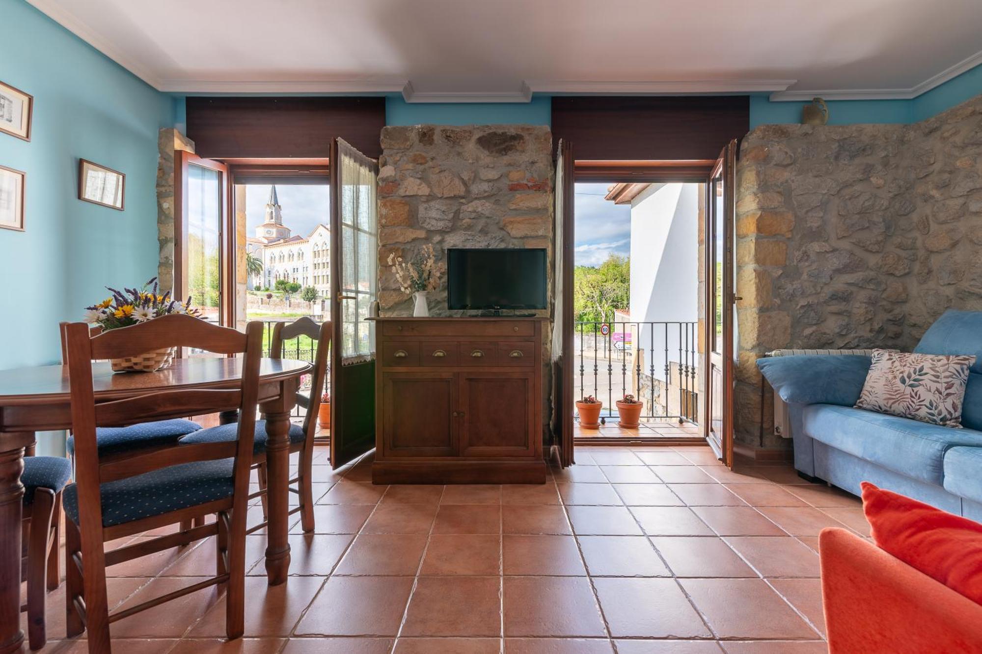 Apartamentos El Cruce De Moraton Cóbreces Exteriör bild